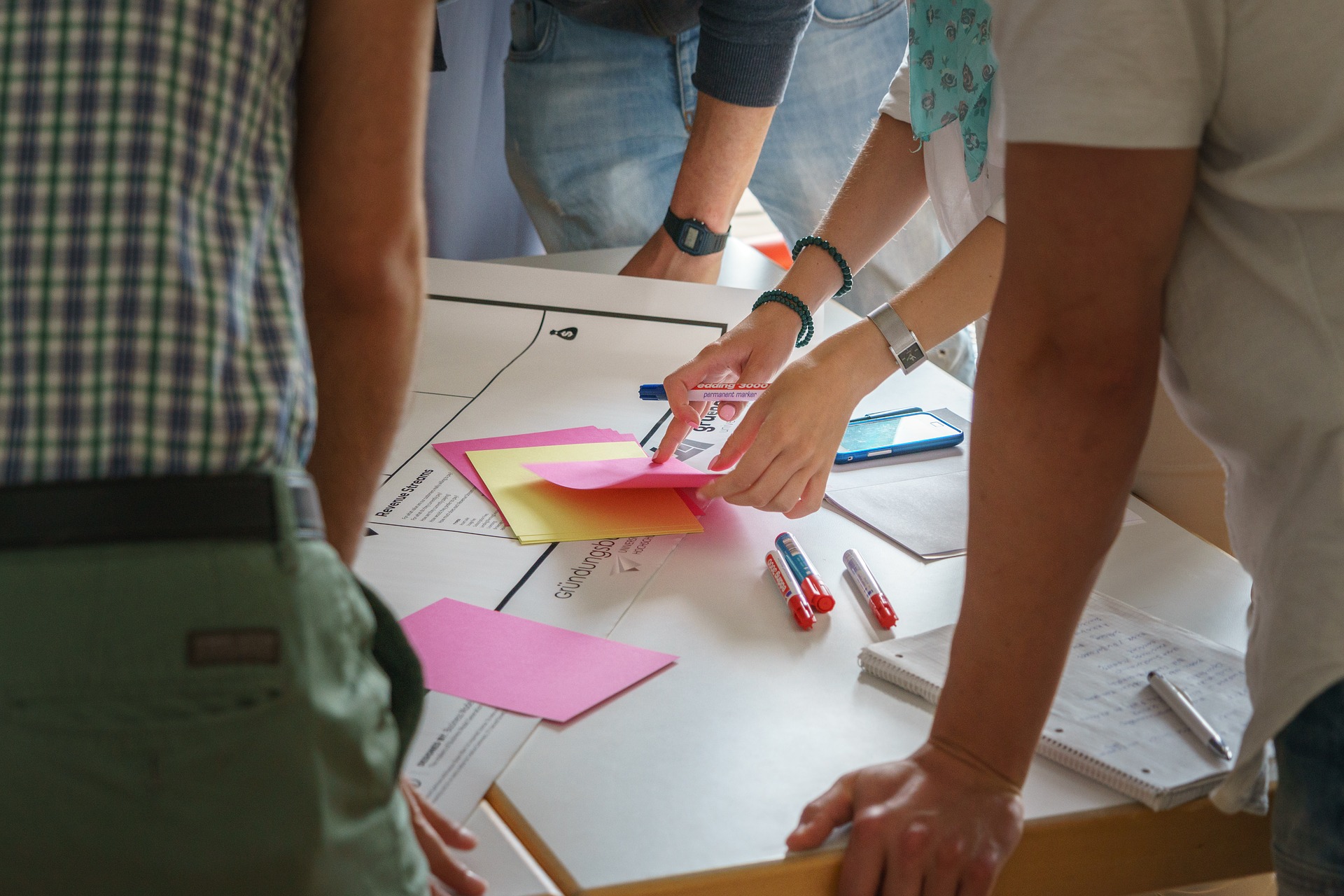 Atelier de team building : le top des thèmes ludiques