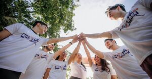 découvrez des activités de team building uniques et engageantes pour renforcer la cohésion de votre équipe, améliorer la communication et stimuler la motivation au sein de votre entreprise.