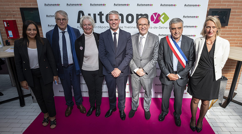 découvrez l'importance de la collaboration interdépartementale pour stimuler l'innovation, améliorer la communication et optimiser les processus au sein des entreprises. apprenez comment harmoniser les efforts de chaque département pour atteindre des objectifs communs et renforcer la cohésion d'équipe.