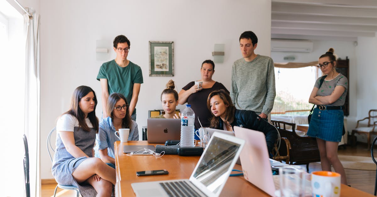 découvrez nos activités de team building pour renforcer la cohésion de votre équipe. offrez une expérience unique et engageante qui favorise la collaboration, la communication et la créativité au sein de votre groupe. transformez vos collègues en véritables partenaires grâce à des défis stimulants et des moments de partage inoubliables.