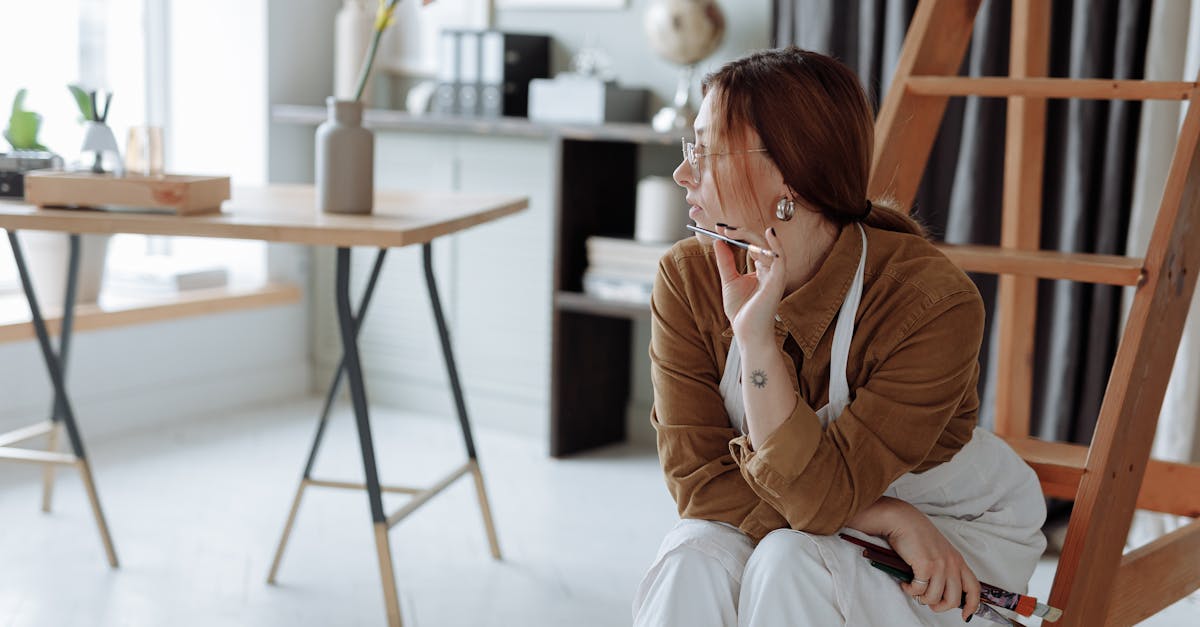 découvrez notre artist loft, un espace créatif unique alliant style moderne et confort. idéal pour les artistes, il offre un cadre inspirant pour la création et la détente, avec des équipements adaptés à tous vos besoins artistiques. explorez l'harmonie parfaite entre l'art et l'habitat.