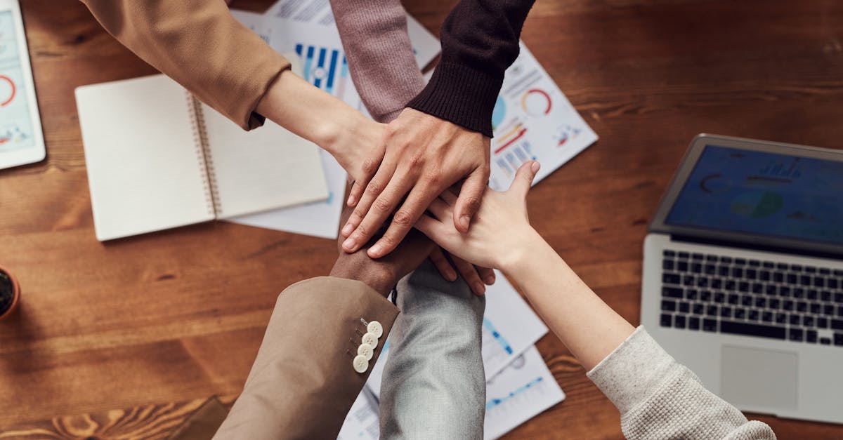 découvrez l'art du team building ! renforcez les liens au sein de votre équipe grâce à des activités ludiques et engageantes. favorisez la cohésion, la communication et la motivation pour atteindre des objectifs communs dans une ambiance conviviale.